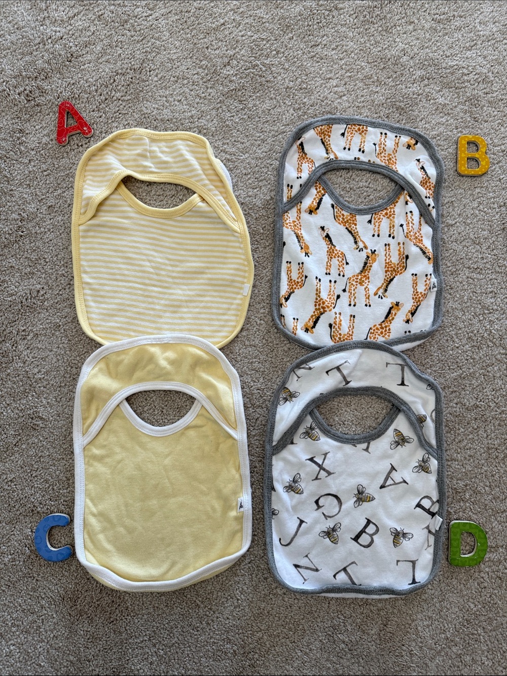 Burt's Bees Baby Yellow and Gray Giraffe & Bee Bib Set